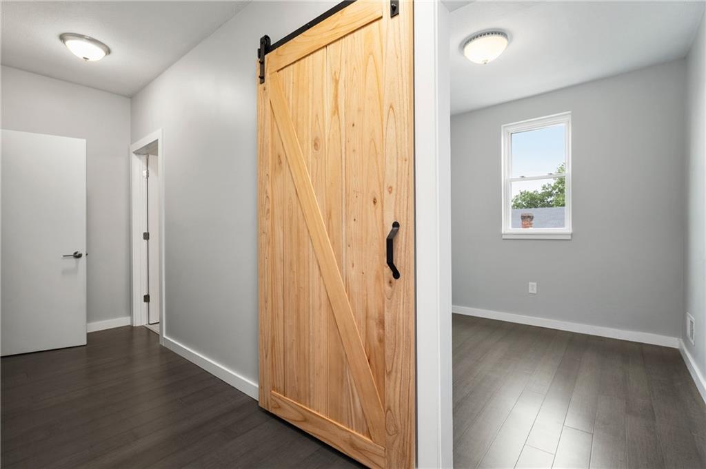 5147 Keystone Street Pittsburgh, PA 15201 - Photo 11 of 24 Gallery Image 11