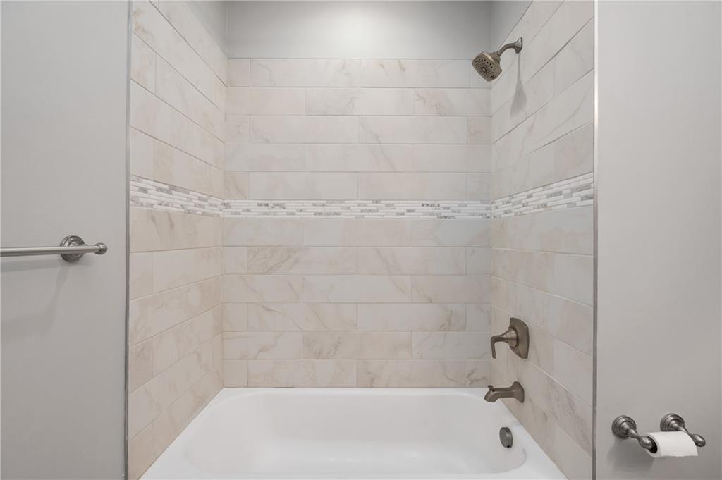 5147 Keystone Street Pittsburgh, PA 15201 - Photo 17 of 24 Gallery Image 17