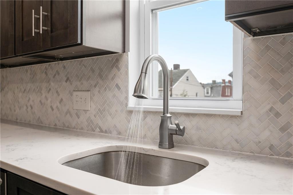 5147 Keystone Street Pittsburgh, PA 15201 - Photo 9 of 24 Gallery Image 9