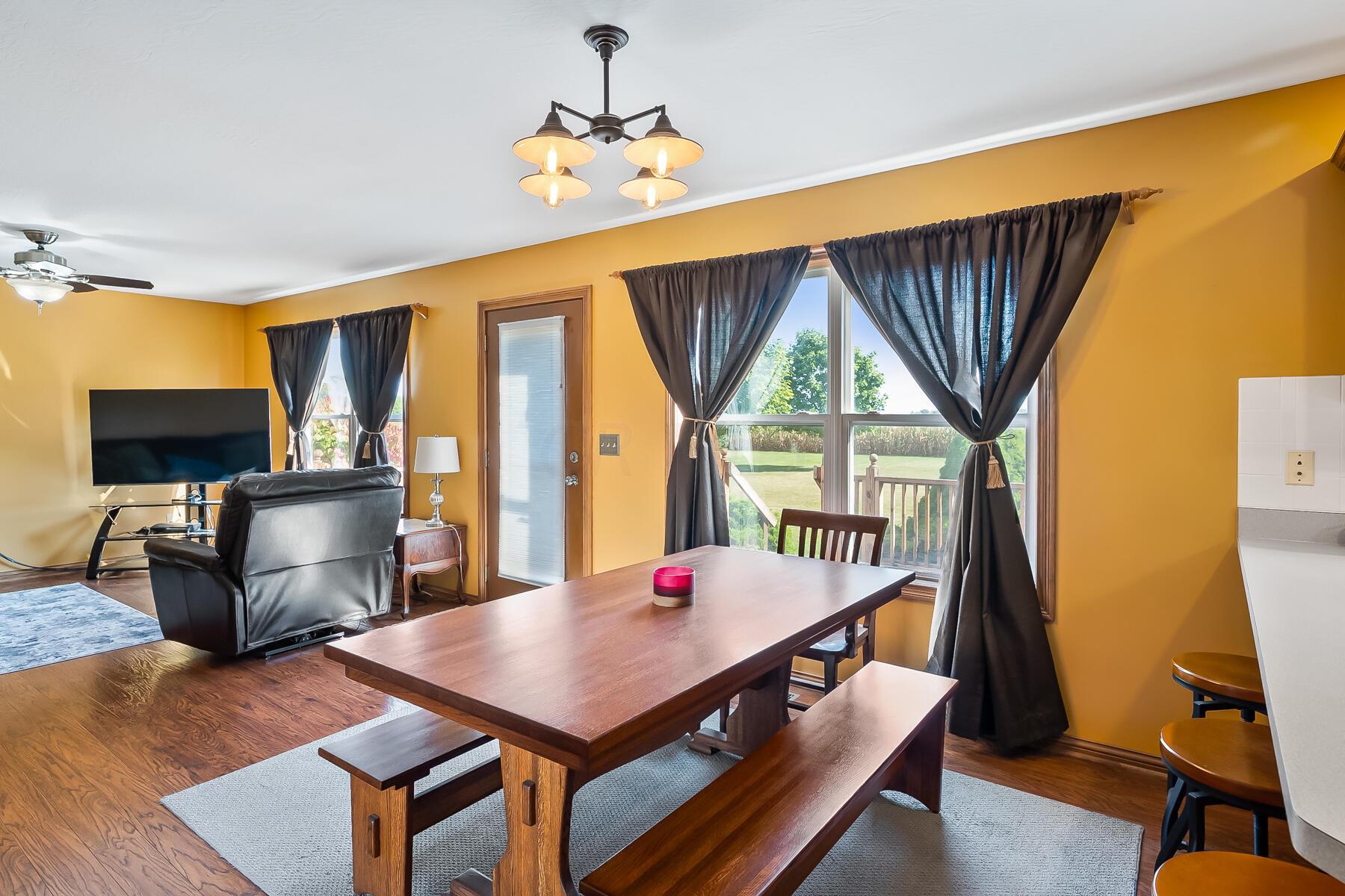 4878 North Section Line Road Radnor, OH 43066 - Photo 20 of 50 Dinette Area