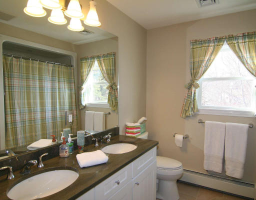19 Wayland Road Wakefield, MA 01880 - Photo 14 of 17 Gallery Image 14