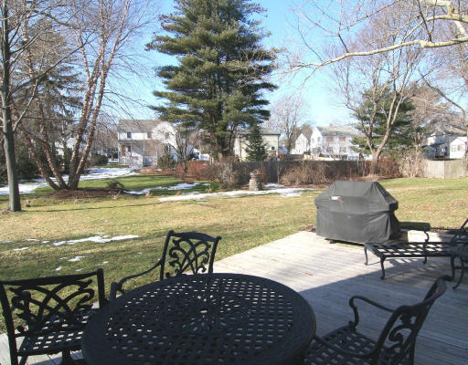 19 Wayland Road Wakefield, MA 01880 - Photo 16 of 17 Gallery Image 16