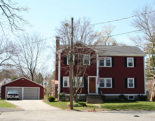 19 Wayland Road Wakefield, MA 01880 - Photo 2 of 17 Gallery Image 2