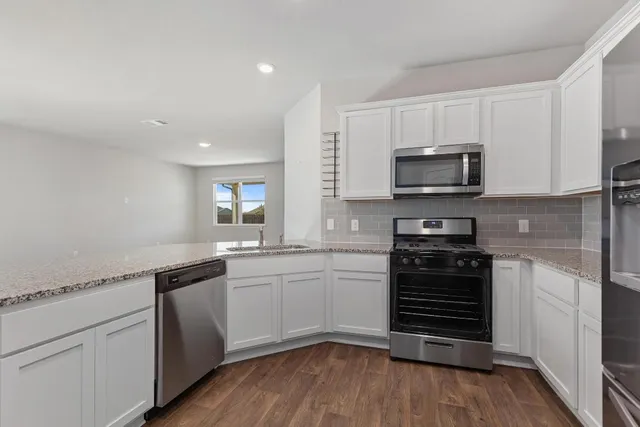 $1,950 | 187 Coralbean Drive, Kyle, TX 78640