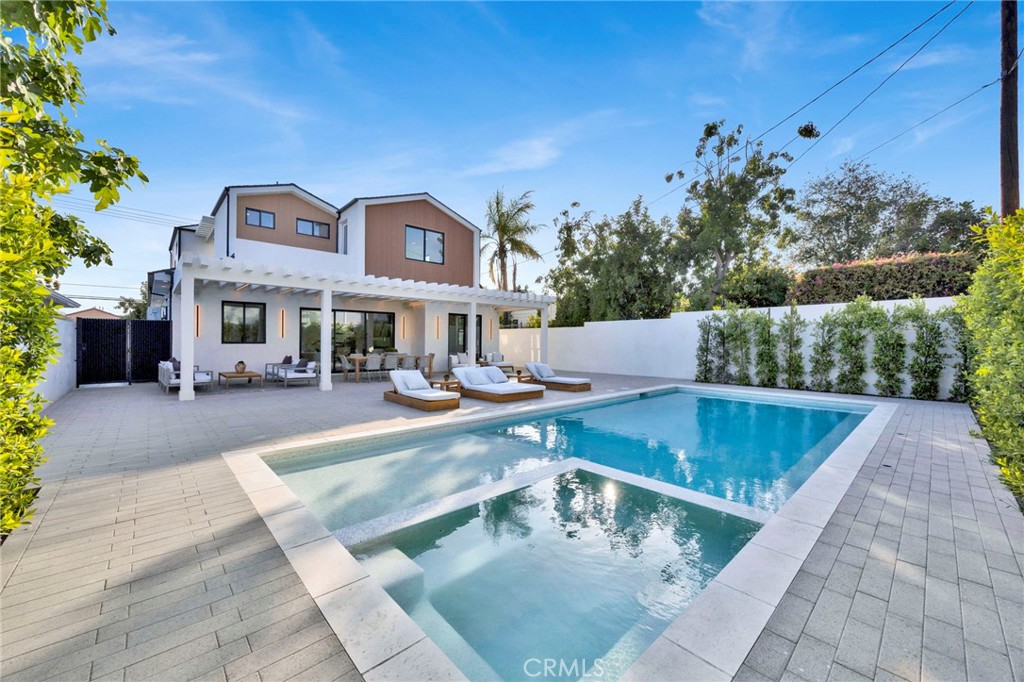706 South Kenneth Road Burbank, CA 91501 - Photo 13 of 53