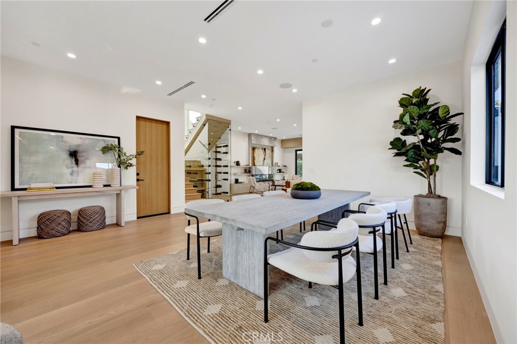 706 South Kenneth Road Burbank, CA 91501 - Photo 18 of 53
