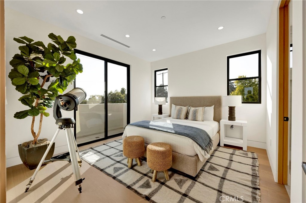 706 South Kenneth Road Burbank, CA 91501 - Photo 43 of 53