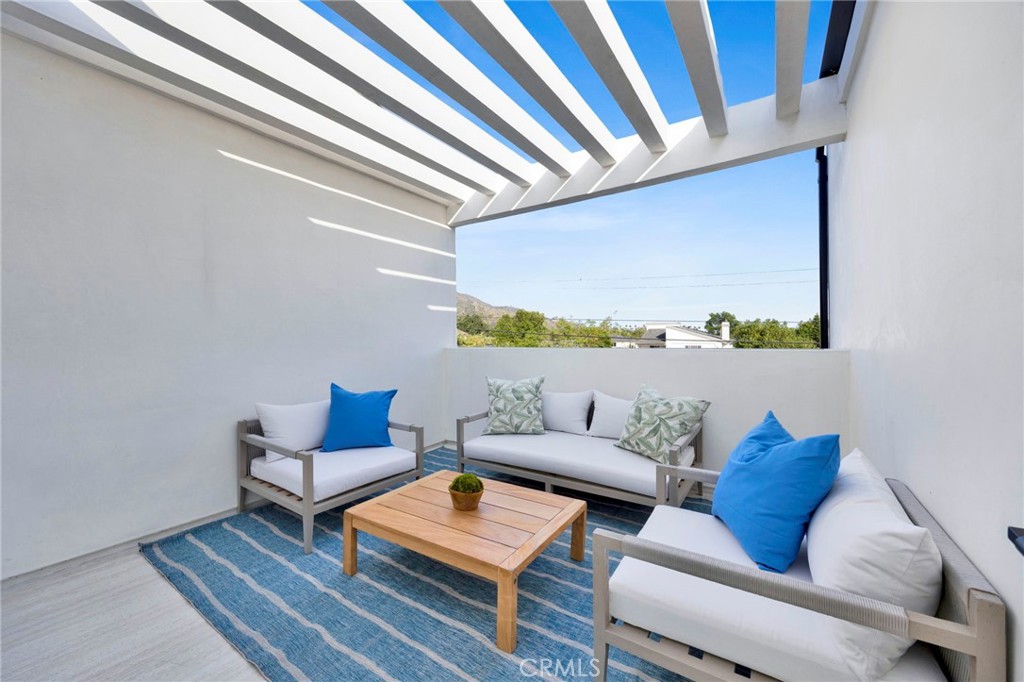 706 South Kenneth Road Burbank, CA 91501 - Photo 45 of 53