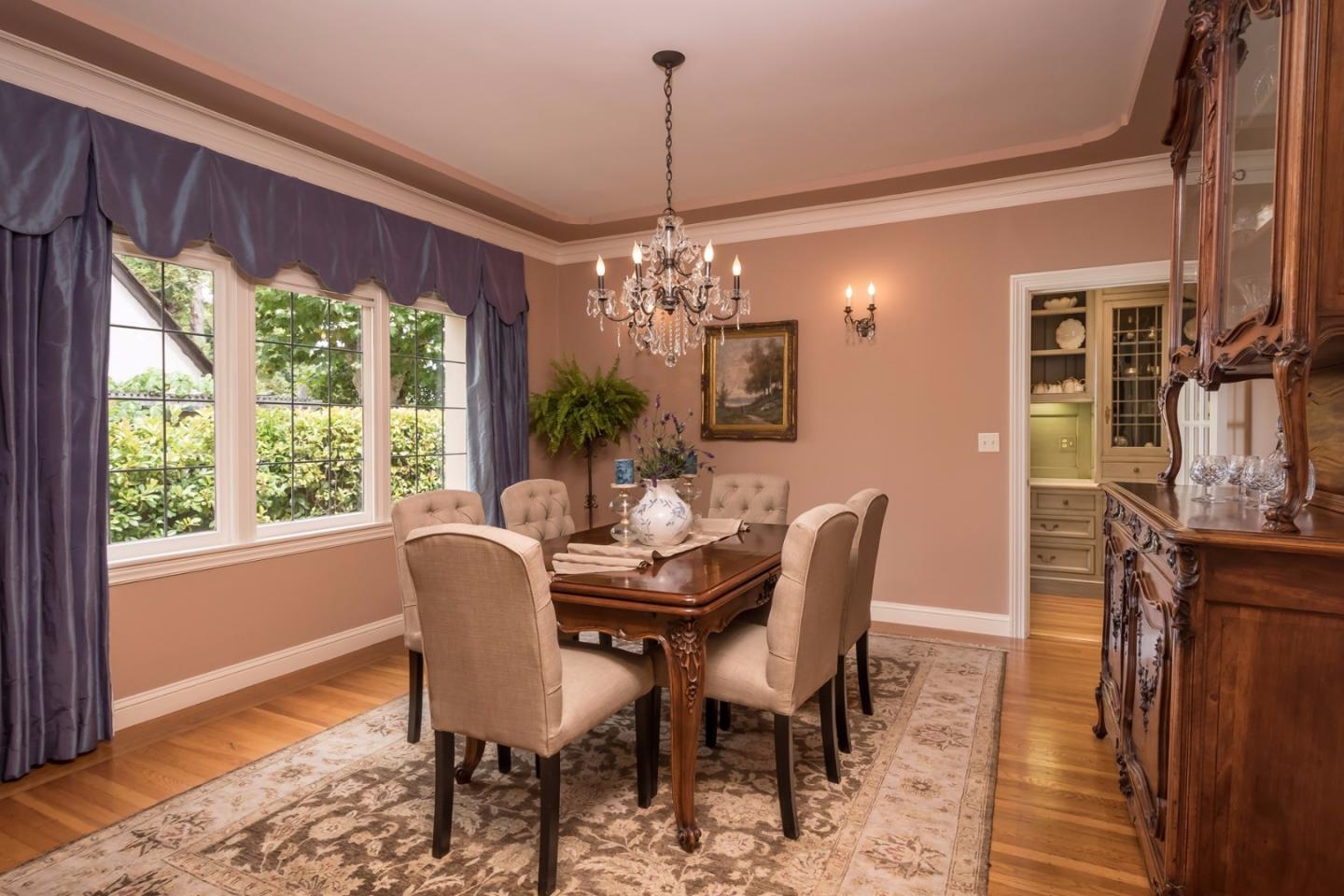 570 Edgewood Road San Mateo, CA 94402 - Photo 8 of 40 Gallery Image 8
