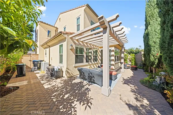 $1,690,000 | 107 Overbrook, Irvine, CA 92620
