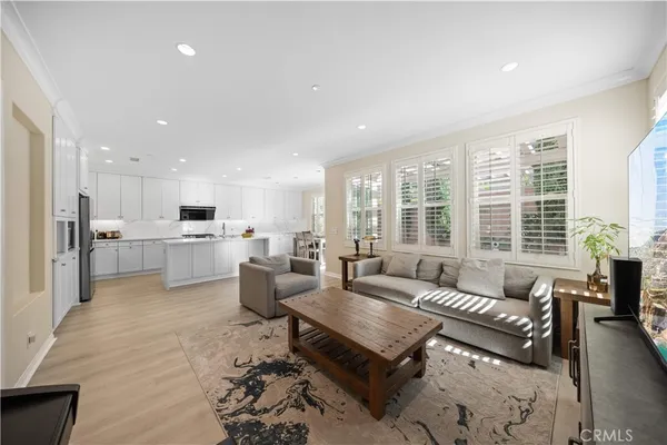 $1,690,000 | 107 Overbrook, Irvine, CA 92620