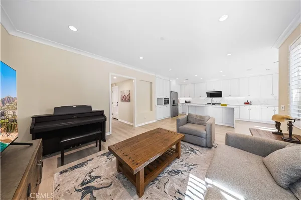 $1,690,000 | 107 Overbrook, Irvine, CA 92620