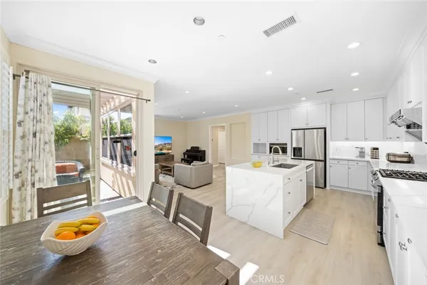 $1,690,000 | 107 Overbrook, Irvine, CA 92620