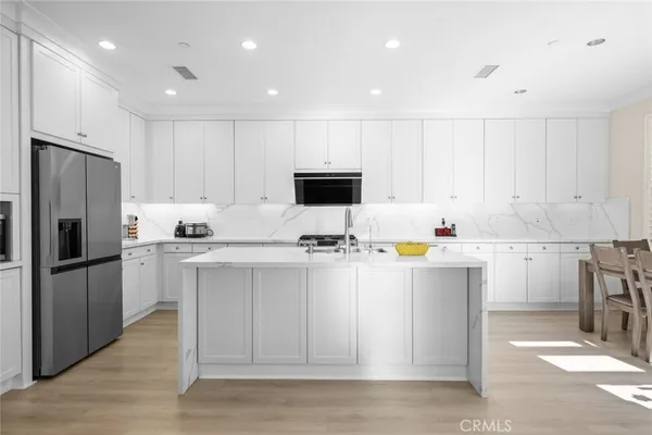 $1,690,000 | 107 Overbrook, Irvine, CA 92620