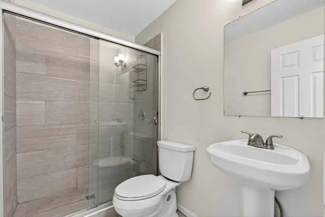 $299,900 | 455 Kennedy Place, Vernon Hills, IL 60061