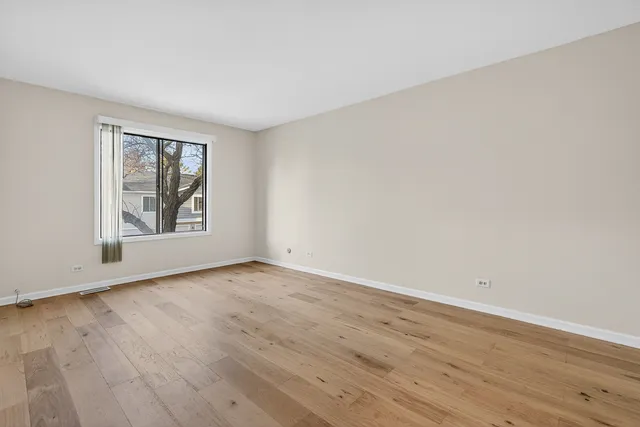 $299,900 | 455 Kennedy Place, Vernon Hills, IL 60061