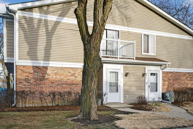 $299,900 | 455 Kennedy Place, Vernon Hills, IL 60061