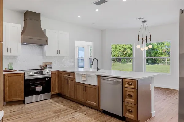 $410,000 | 319 Whippoorwill Drive, Wills Point, TX 75169