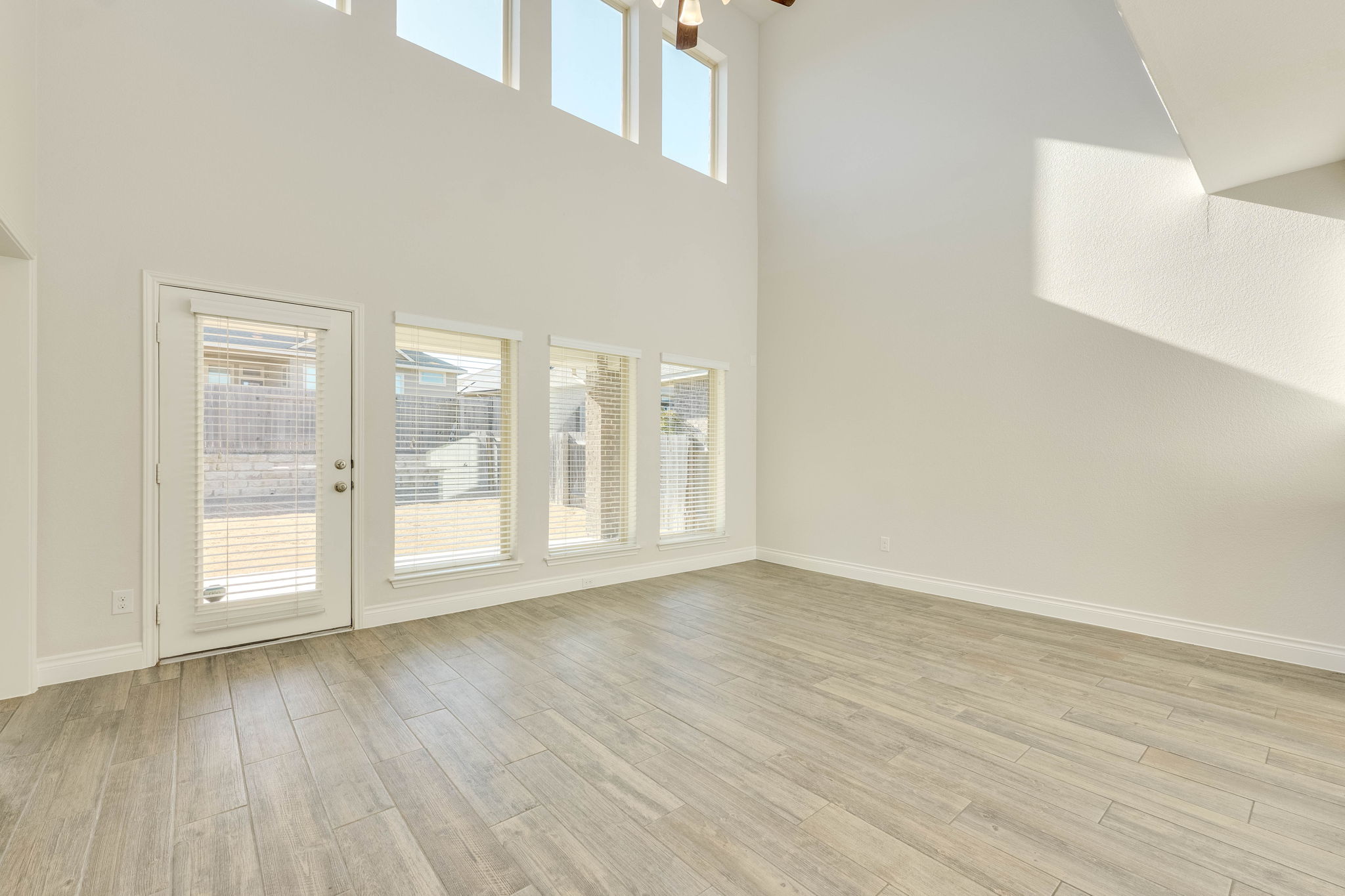 337 Crossvine Trail Georgetown, TX 78626 - Photo 13 of 35