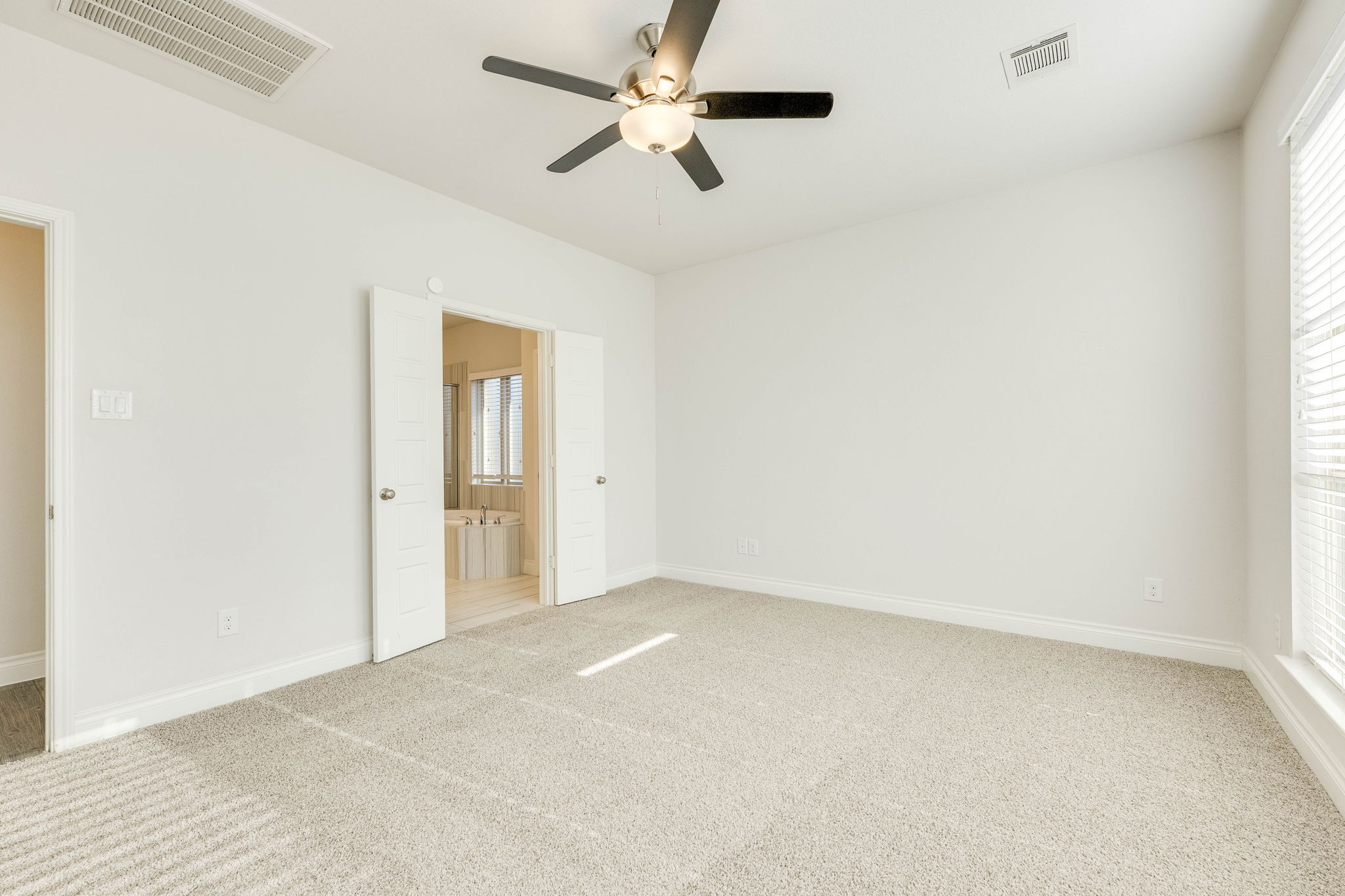 337 Crossvine Trail Georgetown, TX 78626 - Photo 22 of 35