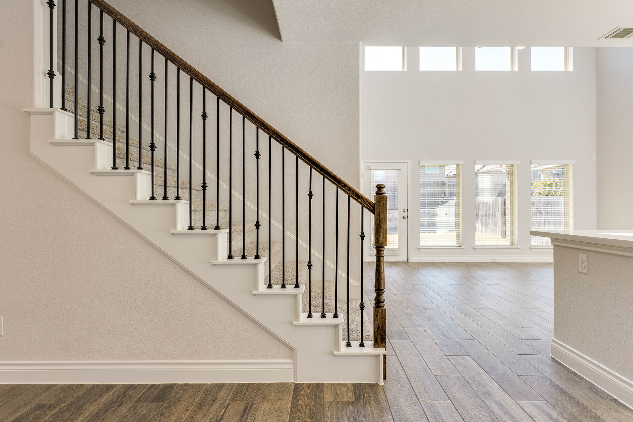 337 Crossvine Trail Georgetown, TX 78626 - Photo 7 of 35