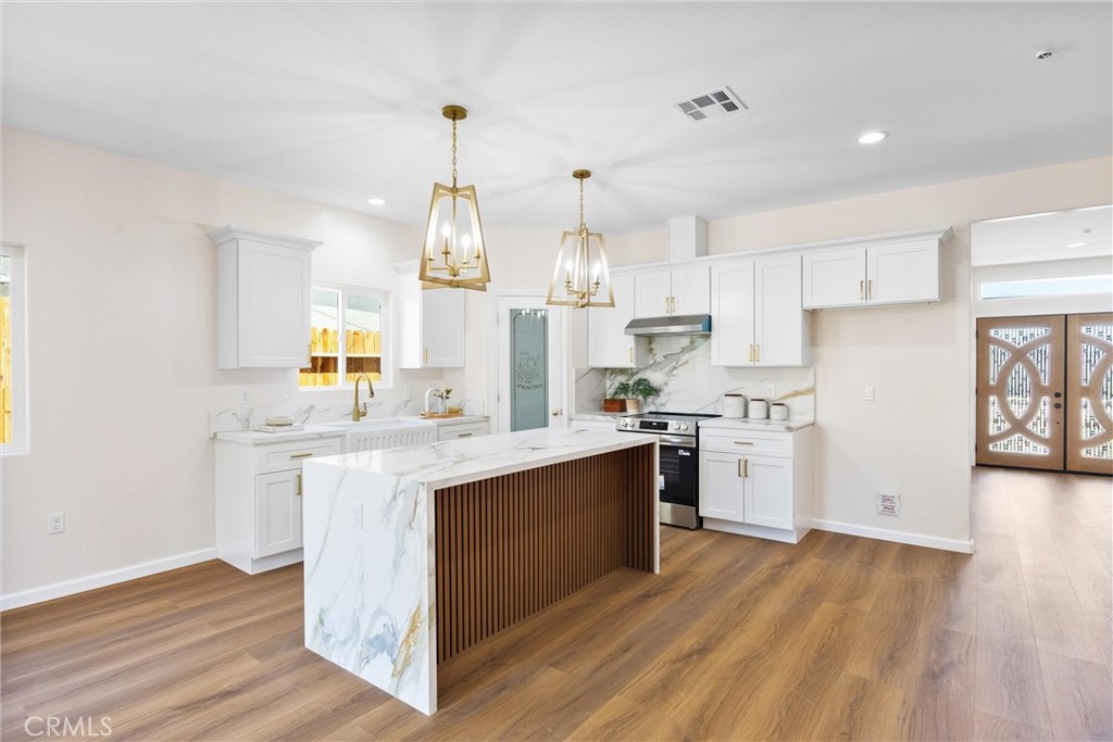 4906 Redbank Road Bakersfield, CA 93307 - Photo 12 of 36