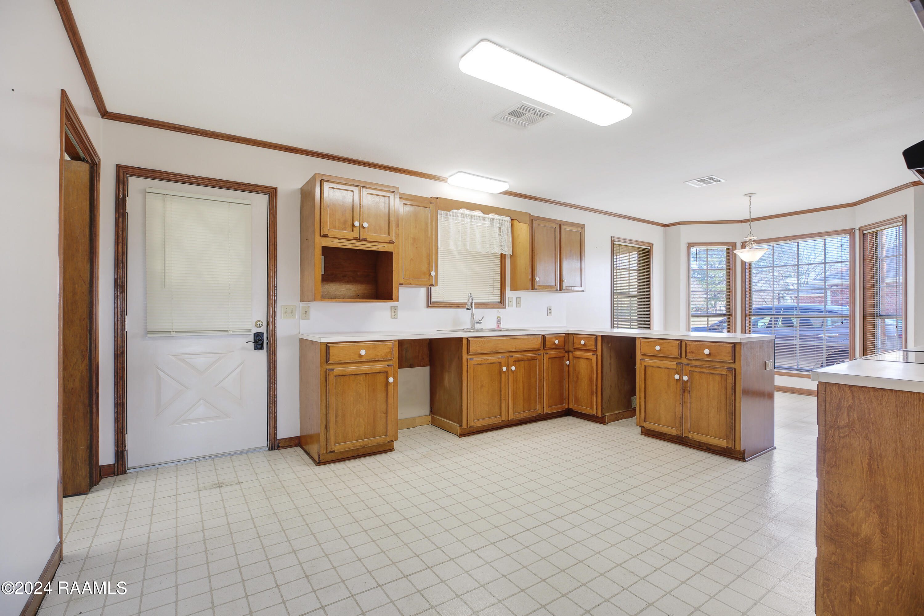 542 Almonaster Road Youngsville, LA 70592 - Photo 6 of 15 542Almonster-6