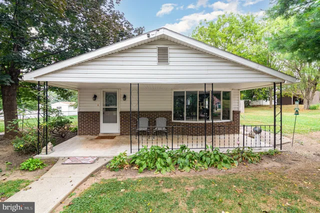 $250,000 | 55 Ethel Avenue, Hummelstown, PA 17036