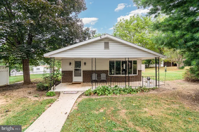 $250,000 | 55 Ethel Avenue, Hummelstown, PA 17036