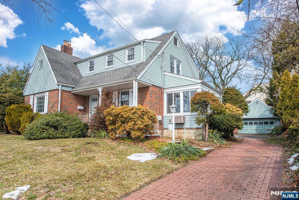 567 Windsor Road Wood-Ridge, NJ 07075 - Photo 2 of 33