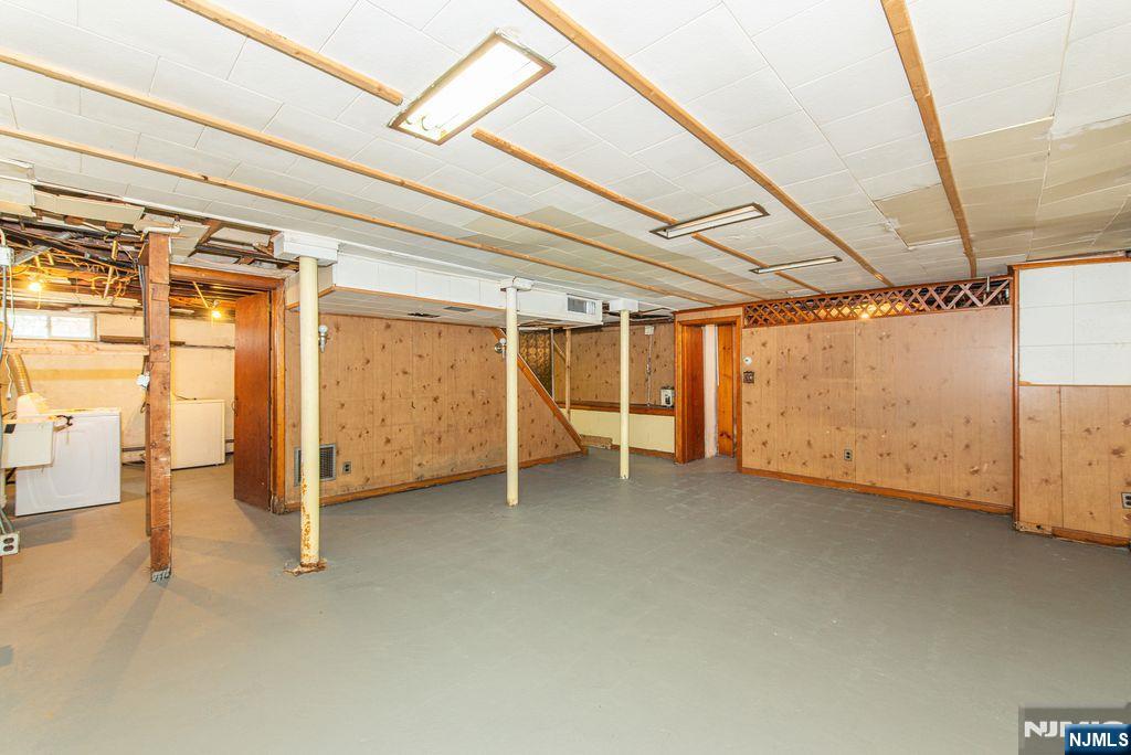 567 Windsor Road Wood-Ridge, NJ 07075 - Photo 28 of 33