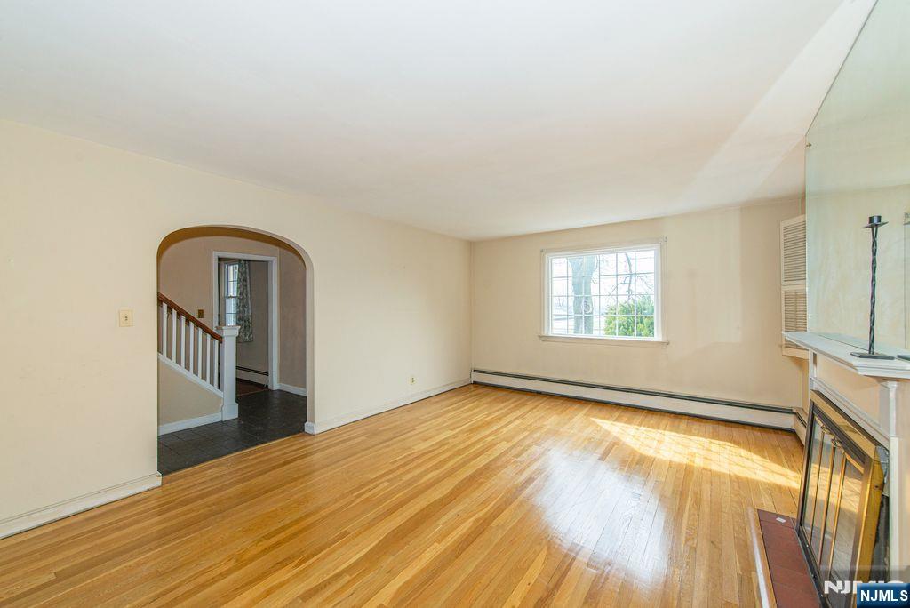 567 Windsor Road Wood-Ridge, NJ 07075 - Photo 5 of 33