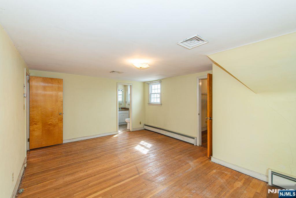 567 Windsor Road Wood-Ridge, NJ 07075 - Photo 9 of 33