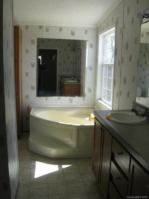 673 Mock Mill Road Statesville, NC 28677 - Photo 14 of 24 Gallery Image 14