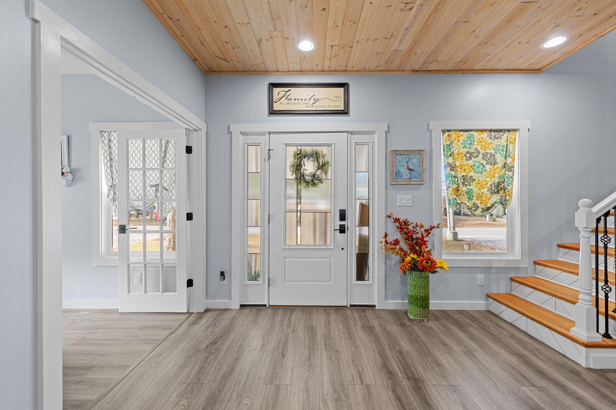 Welcome to 236 Bayou Circle