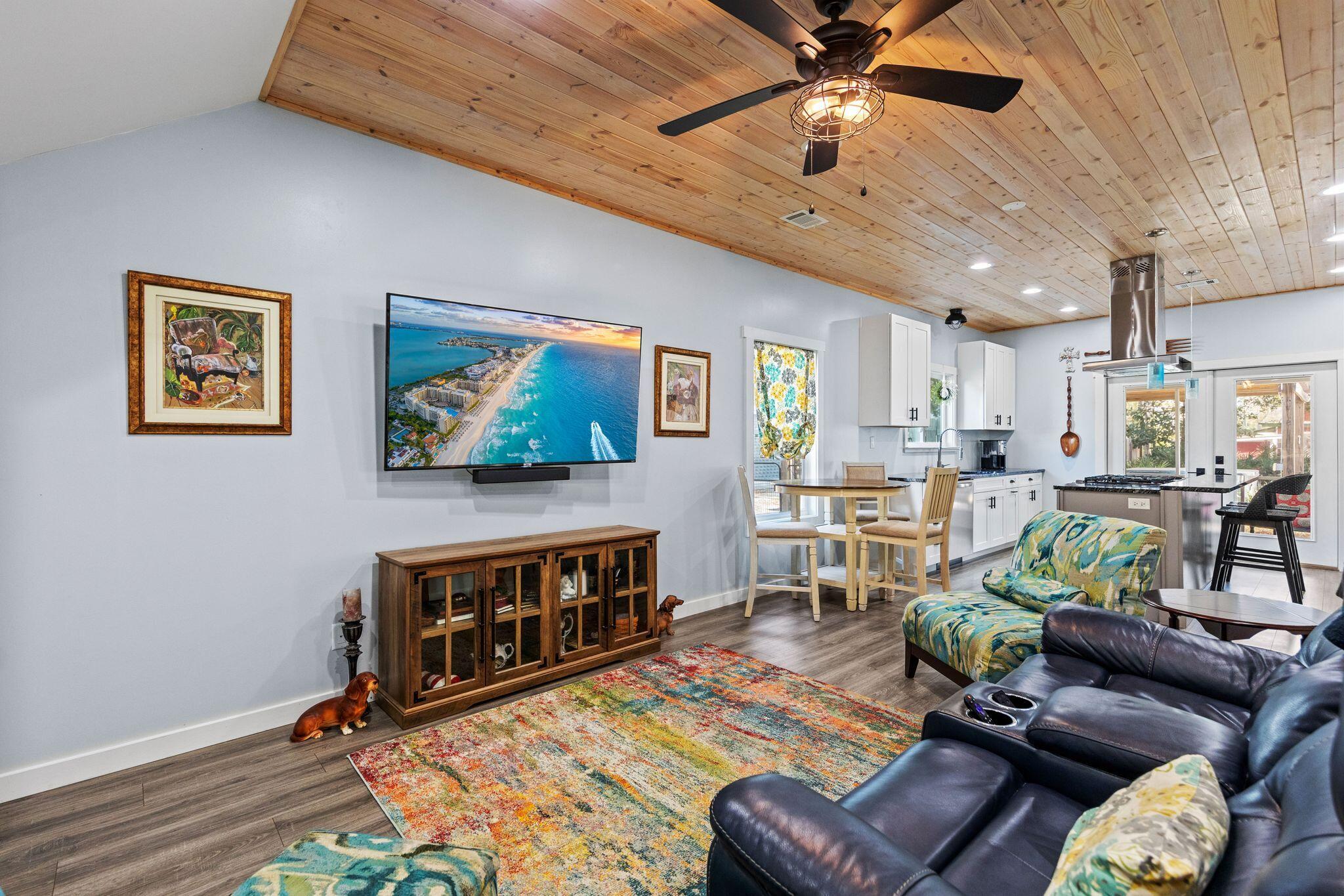 236 Bayou Circle Freeport, FL 32439 - Photo 4 of 43 Moore Media_8