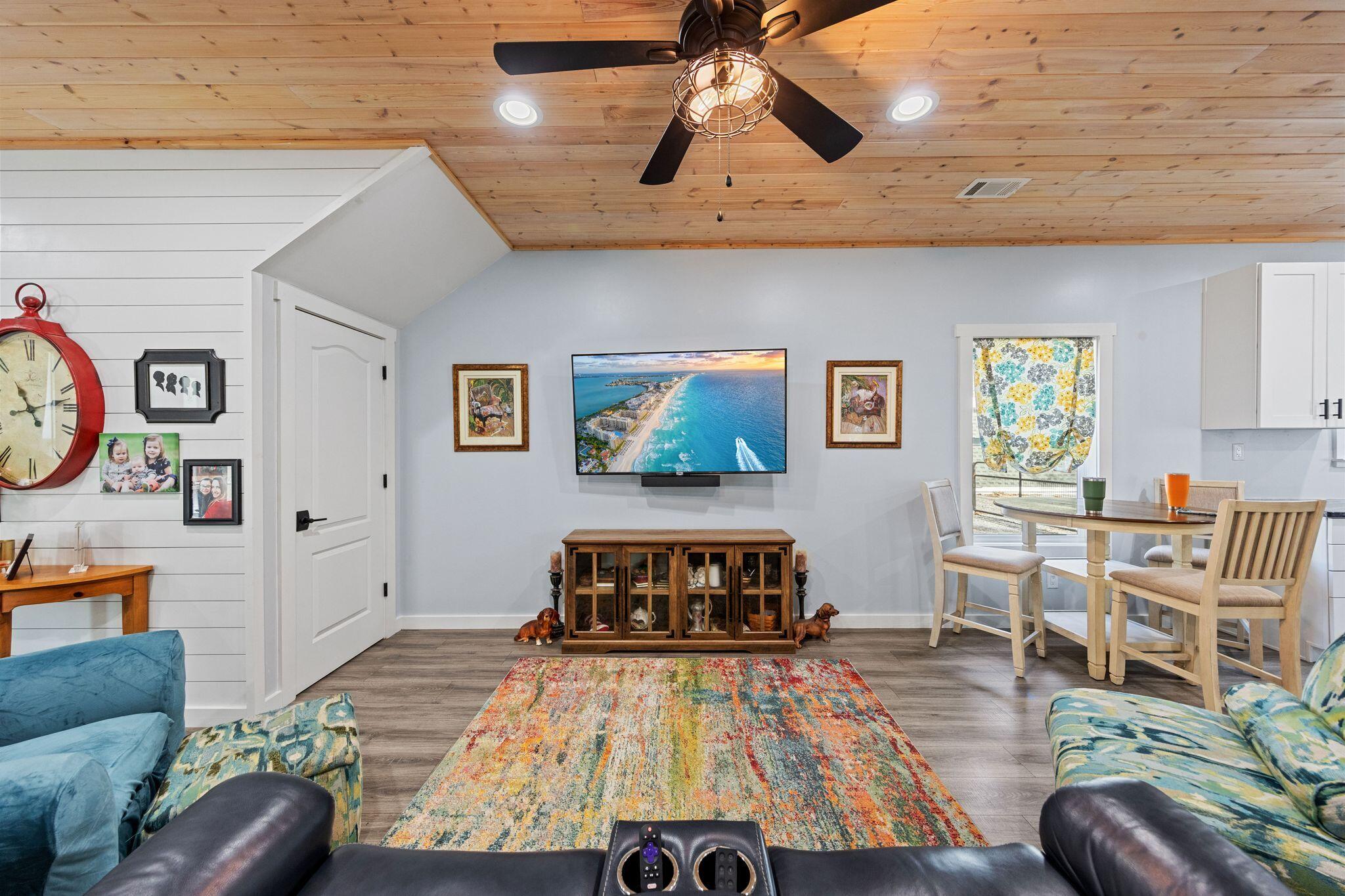 236 Bayou Circle Freeport, FL 32439 - Photo 5 of 43 Moore Media_7