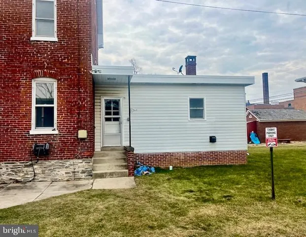 $750 | 331 B Main Street, McSherrystown, PA 17344