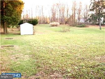 651 Edinburg Road Hamilton, NJ 08619 - Photo 3 of 12 Exterior Back