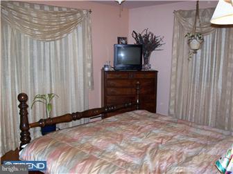651 Edinburg Road Hamilton, NJ 08619 - Photo 10 of 12 Bedroom - Main