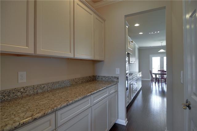 1026 Merrick Road Hendersonville, TN 37075 - Photo 3 of 10 Gallery Image 3