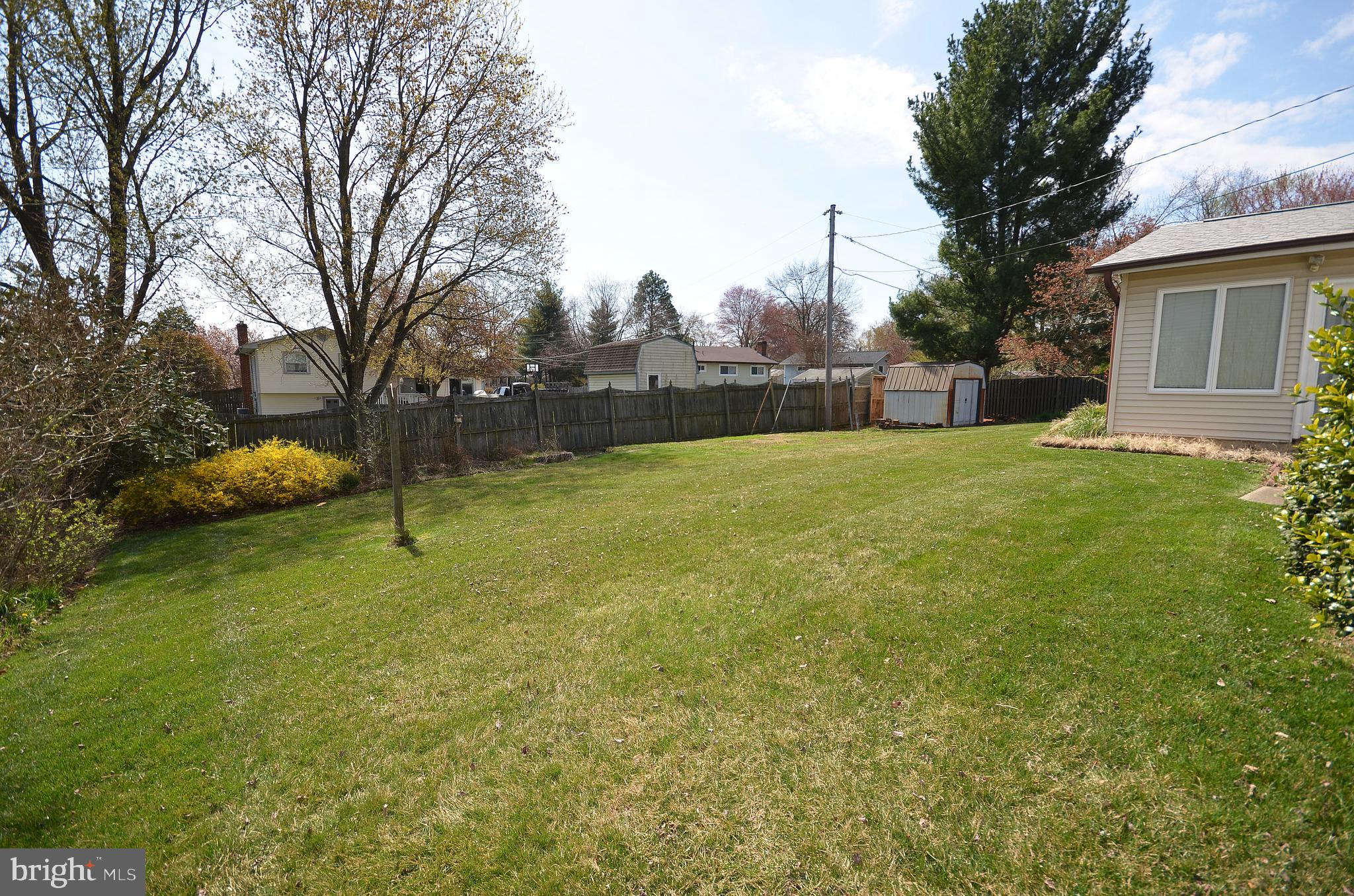 Fully Fenced Rear Yard