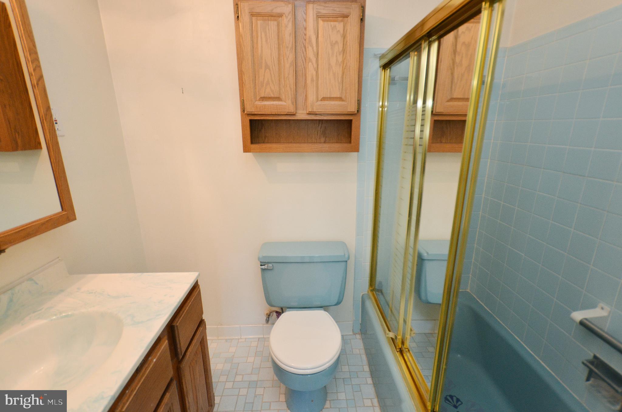 4313 Franconia Road Alexandria, VA 22310 - Photo 27 of 42 Upper Level Full Bath