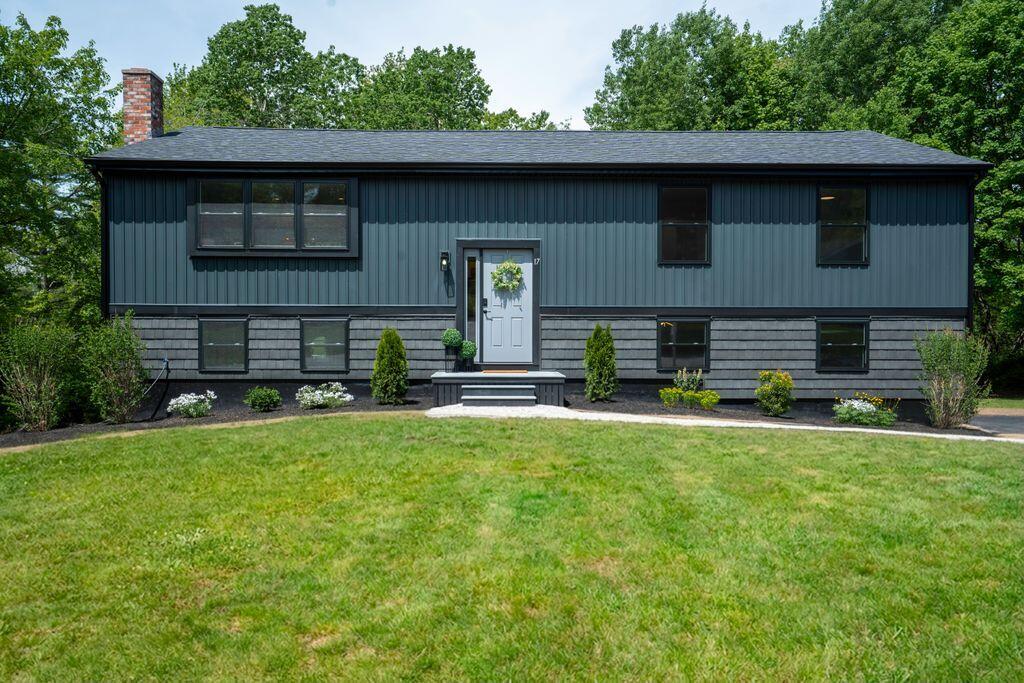 17 Carriage Road Cumberland, ME 04110 - Photo 1 of 70 1_DSC01229