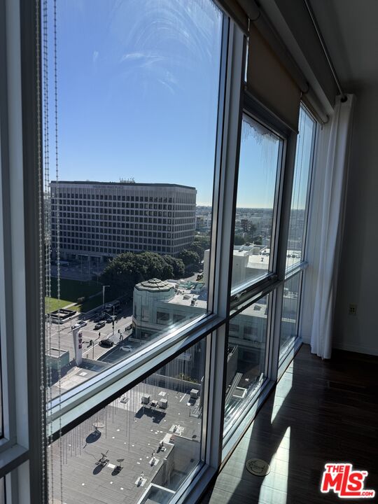 3785 Wilshire Boulevard, Unit 1504 Los Angeles, CA 90010 - Photo 3 of 9 a close view of a sink and washing machine