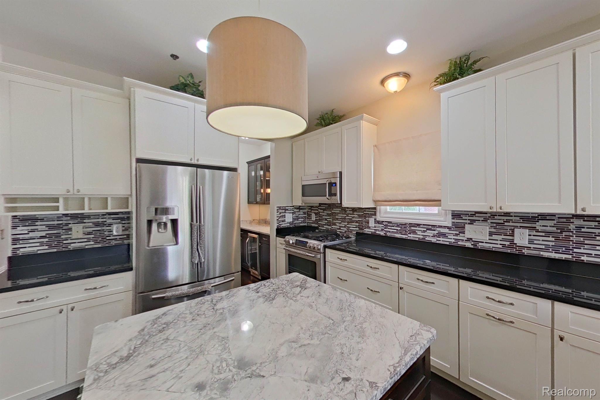 45890 South Stonewood Road Canton, MI 48187 - Photo 28 of 65 Gallery Image 28