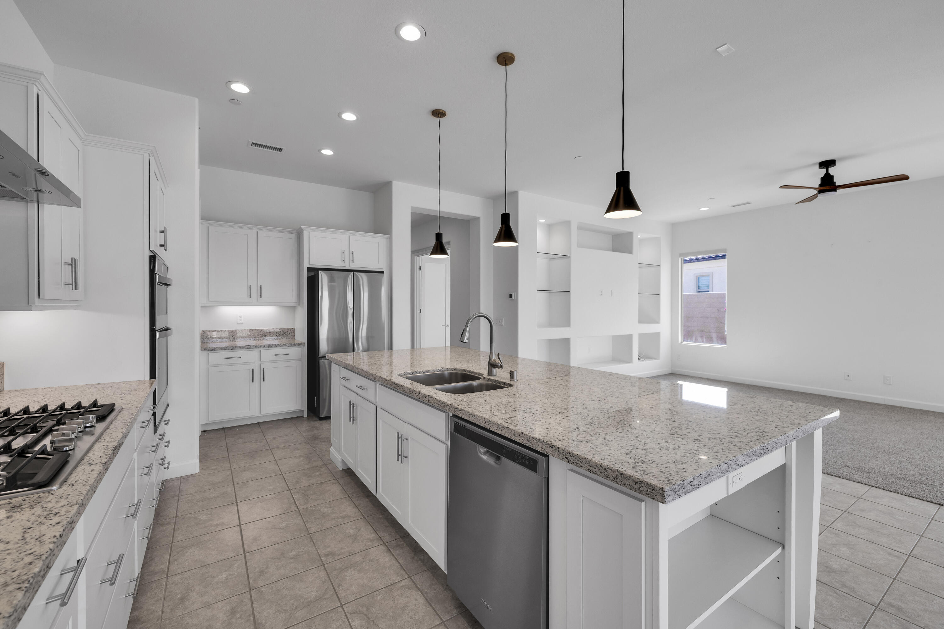 87 Zinfandel Rancho Mirage, CA 92270 - Photo 14 of 68 Kitchen Looking to Living Room