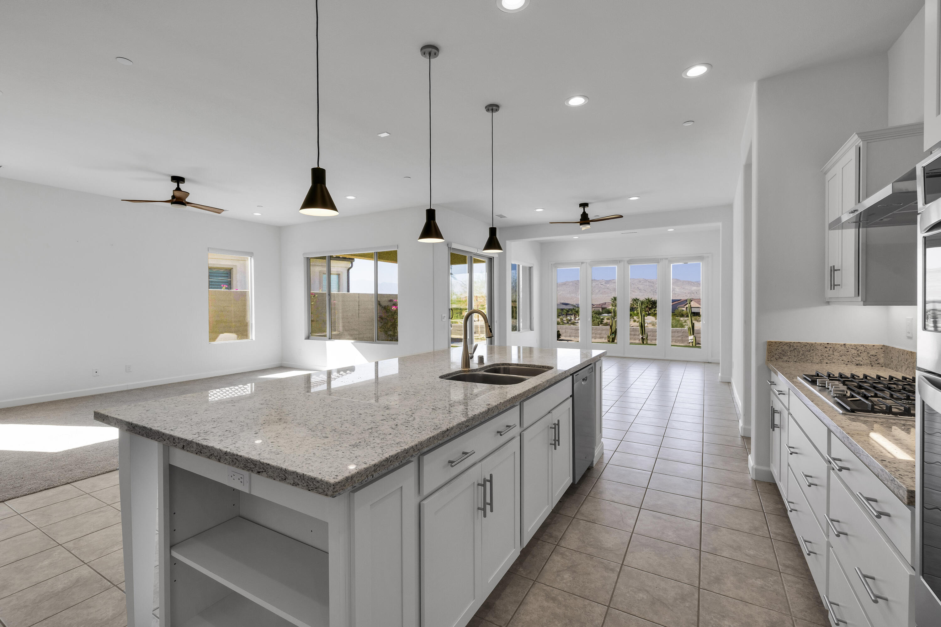 87 Zinfandel Rancho Mirage, CA 92270 - Photo 17 of 68 Kitchen on the View