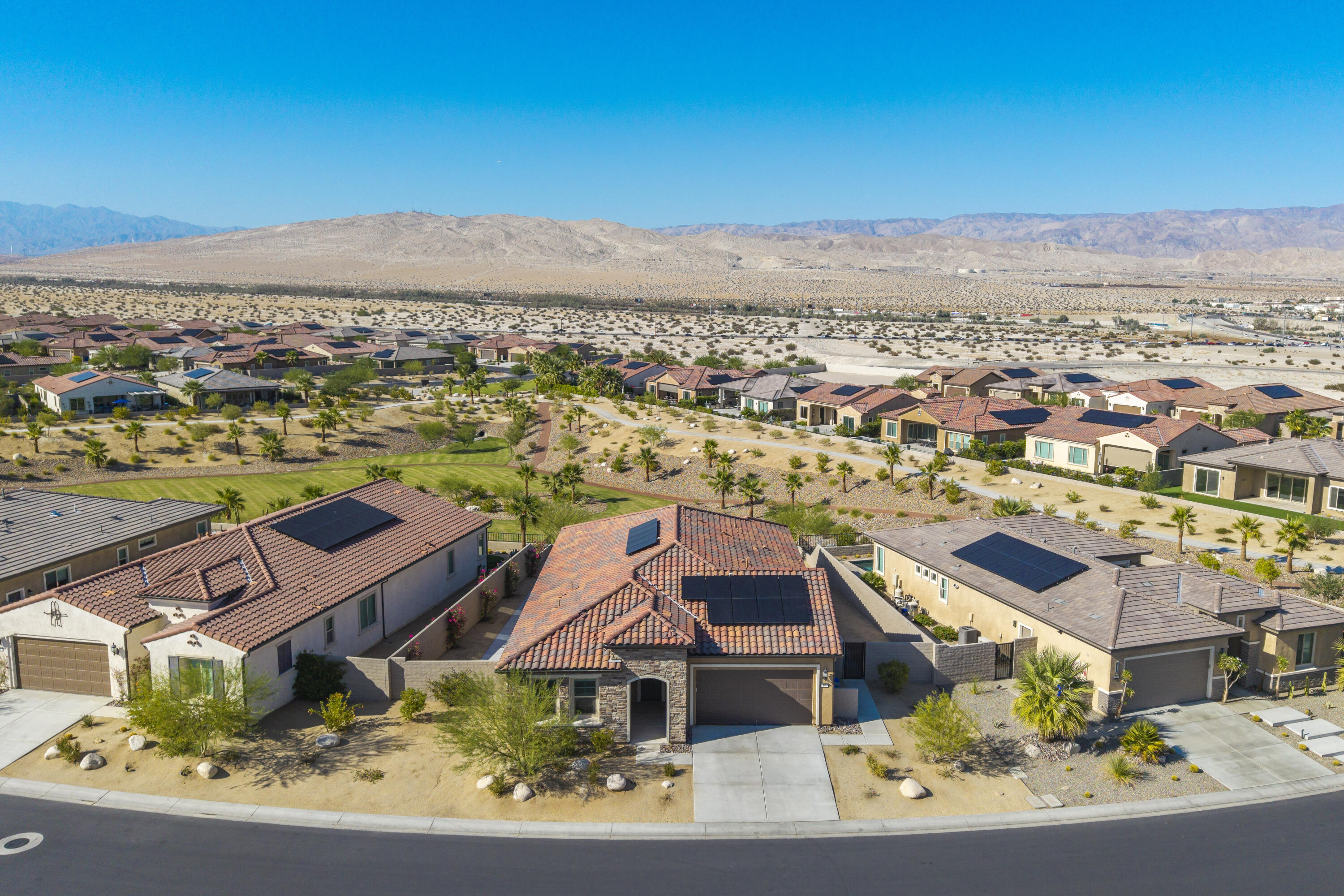 87 Zinfandel Rancho Mirage, CA 92270 - Photo 2 of 68 Aerial View of Home