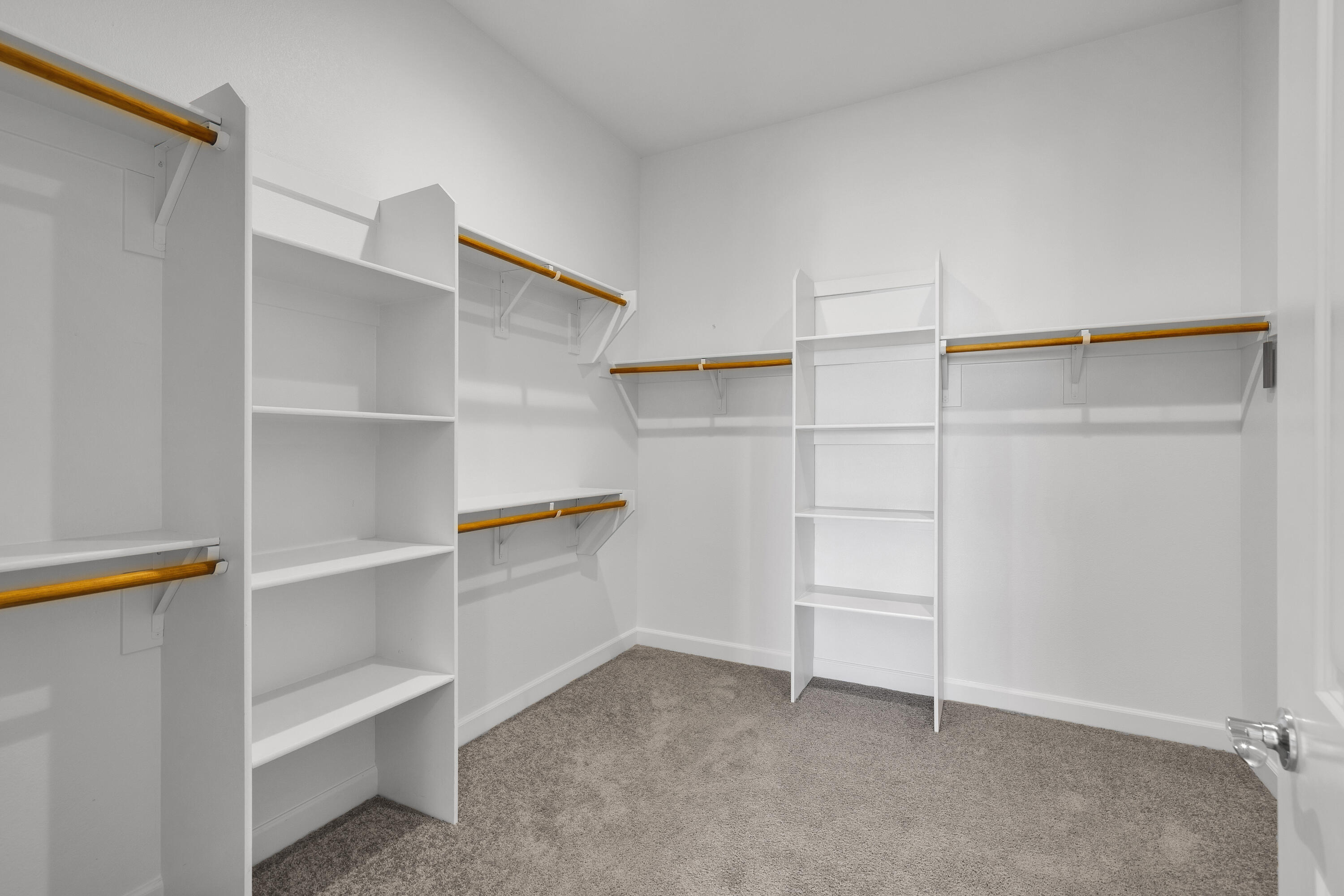 87 Zinfandel Rancho Mirage, CA 92270 - Photo 28 of 68 Primary Walk In Closet